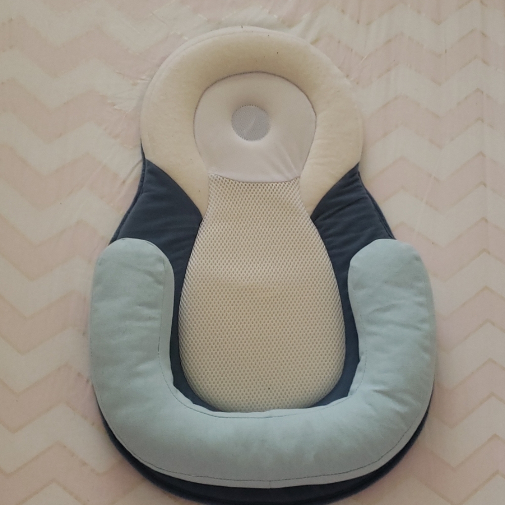 Newborn pillow